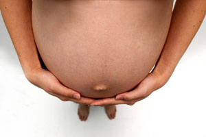妇产科医生也说 怀孕不足三个月不要张扬