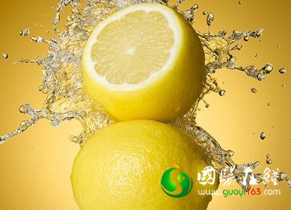 夏季喝柠檬水-喝出十大健康功效